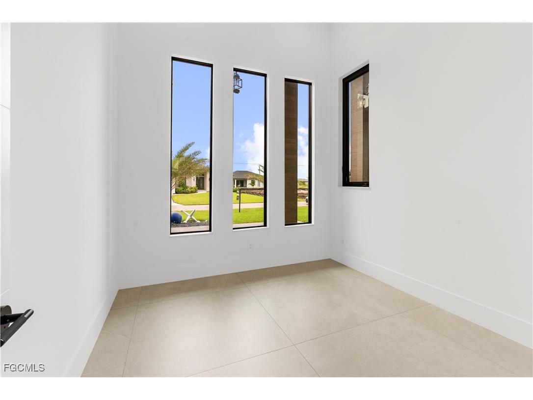 105 SW 33rd Place Cape Coral FL 33991 2025011623 image37