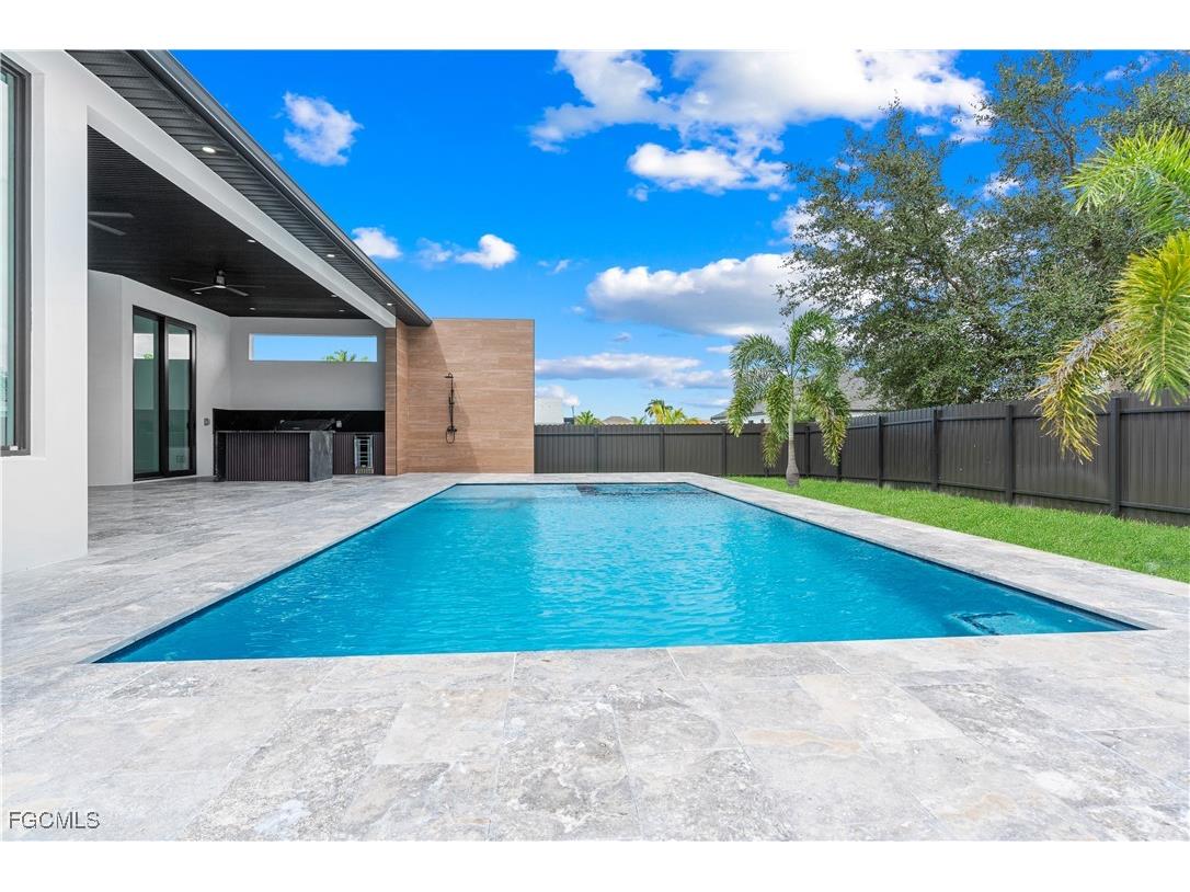 105 SW 33rd Place Cape Coral FL 33991 2025011623 image4