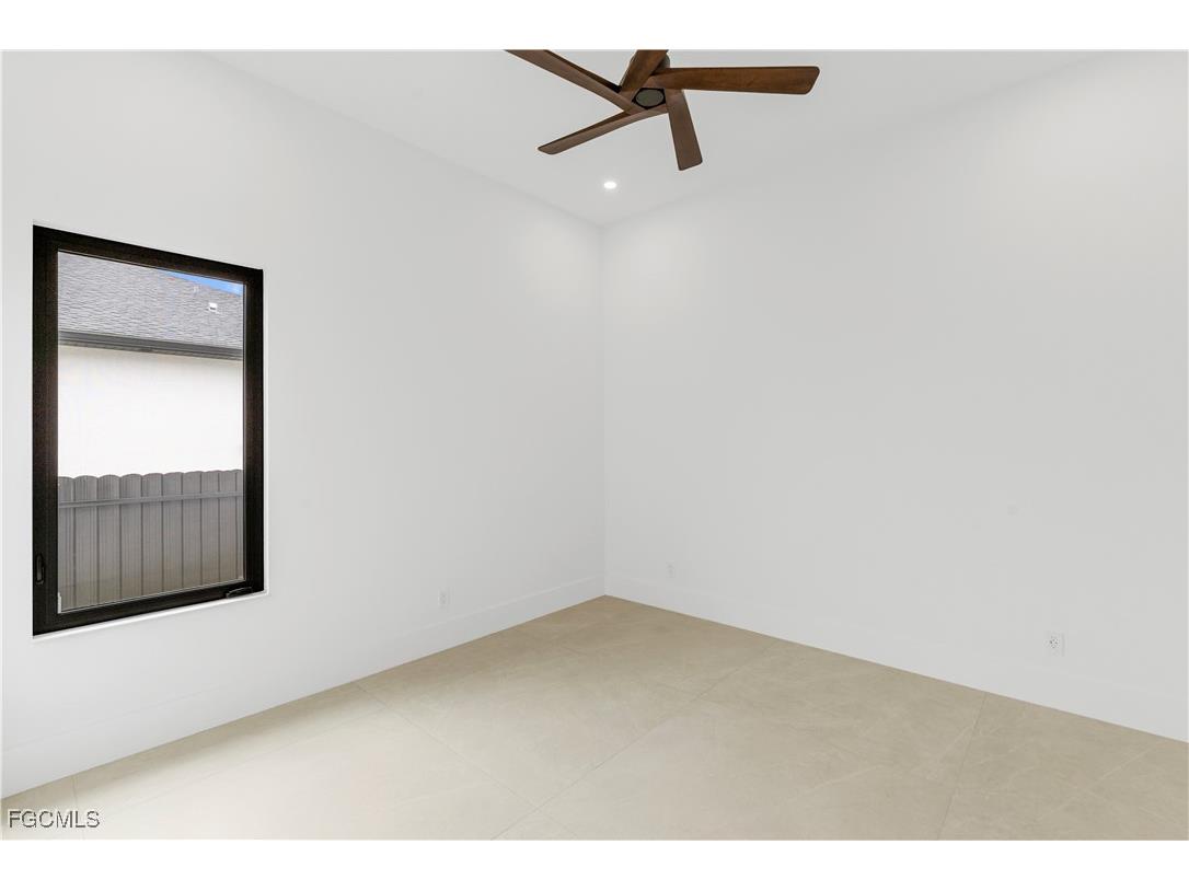 105 SW 33rd Place Cape Coral FL 33991 2025011623 image40