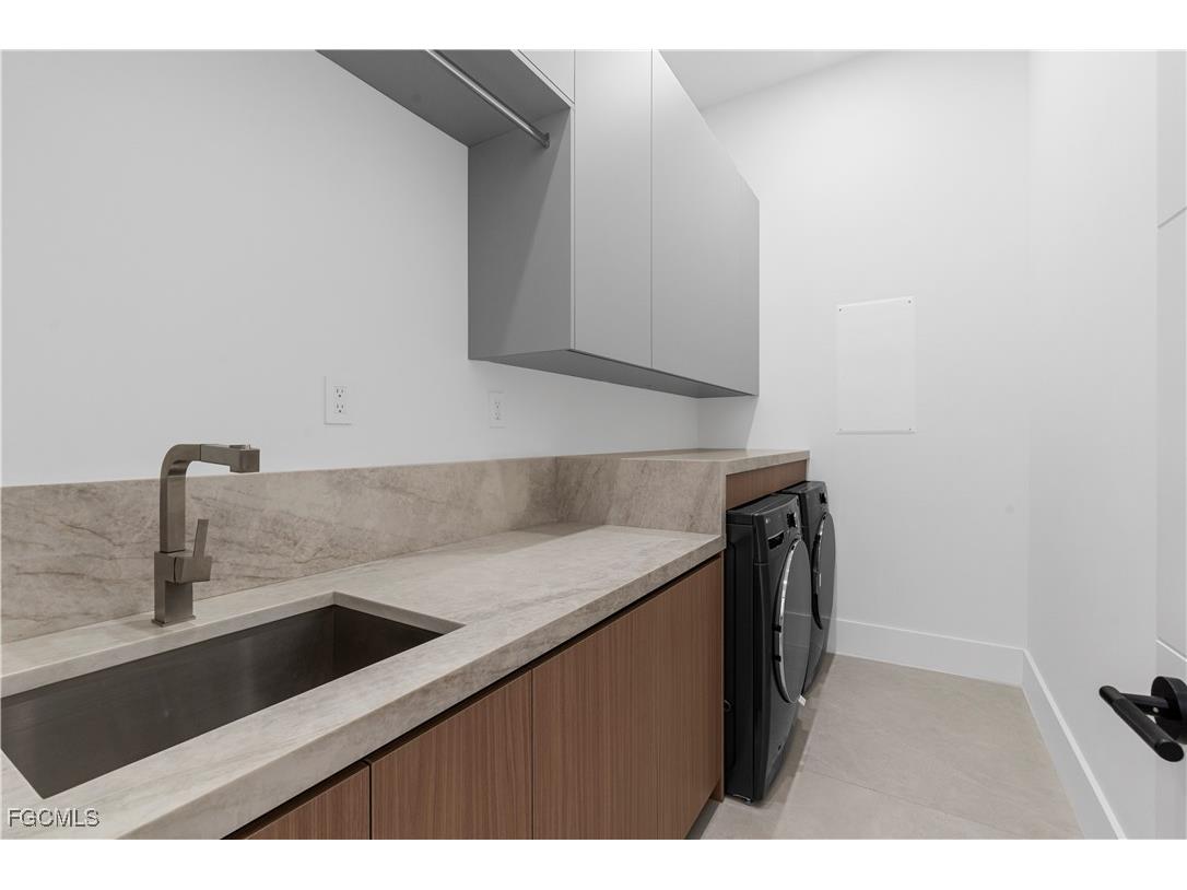 105 SW 33rd Place Cape Coral FL 33991 2025011623 image42