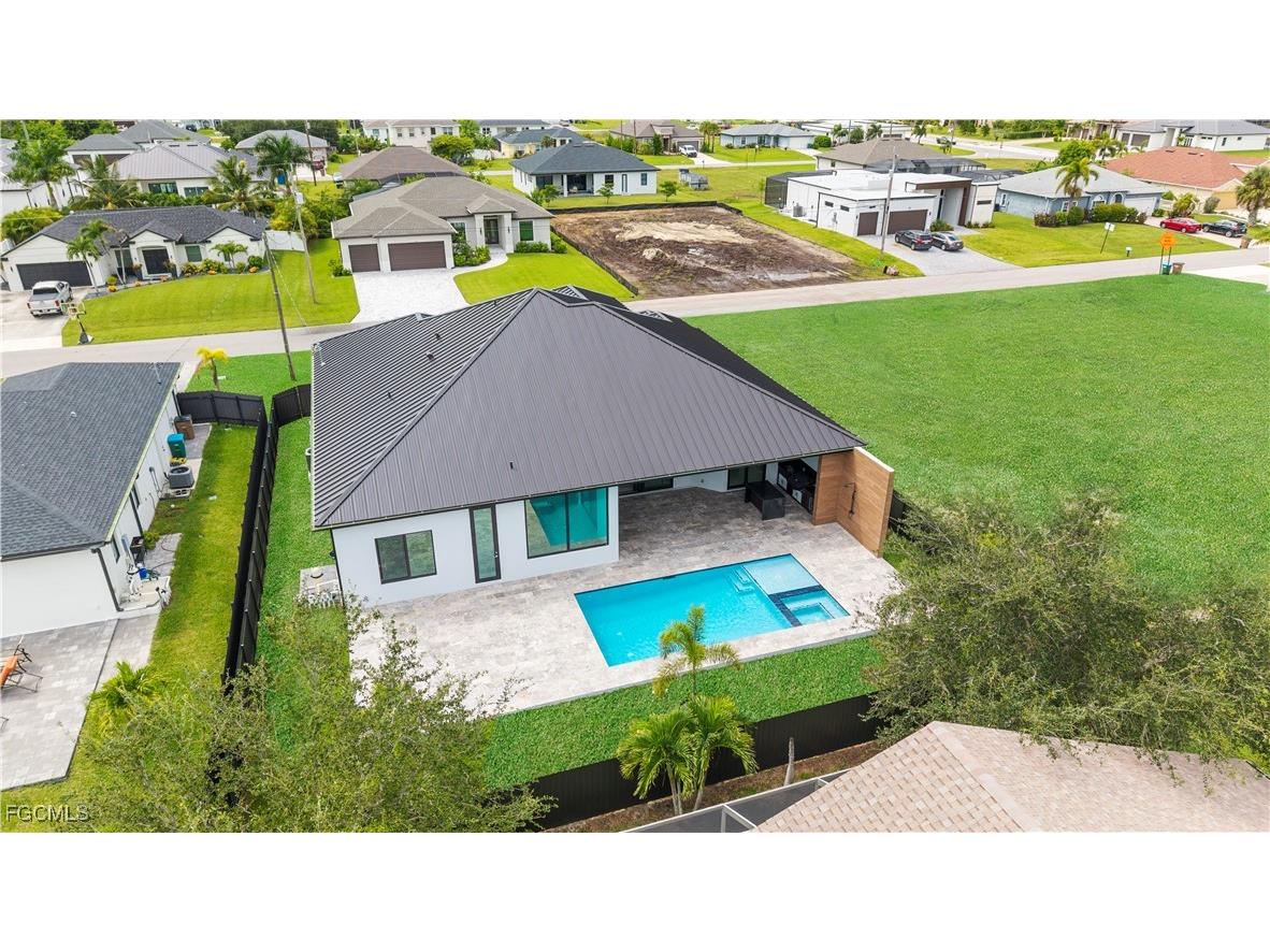 105 SW 33rd Place Cape Coral FL 33991 2025011623 image47