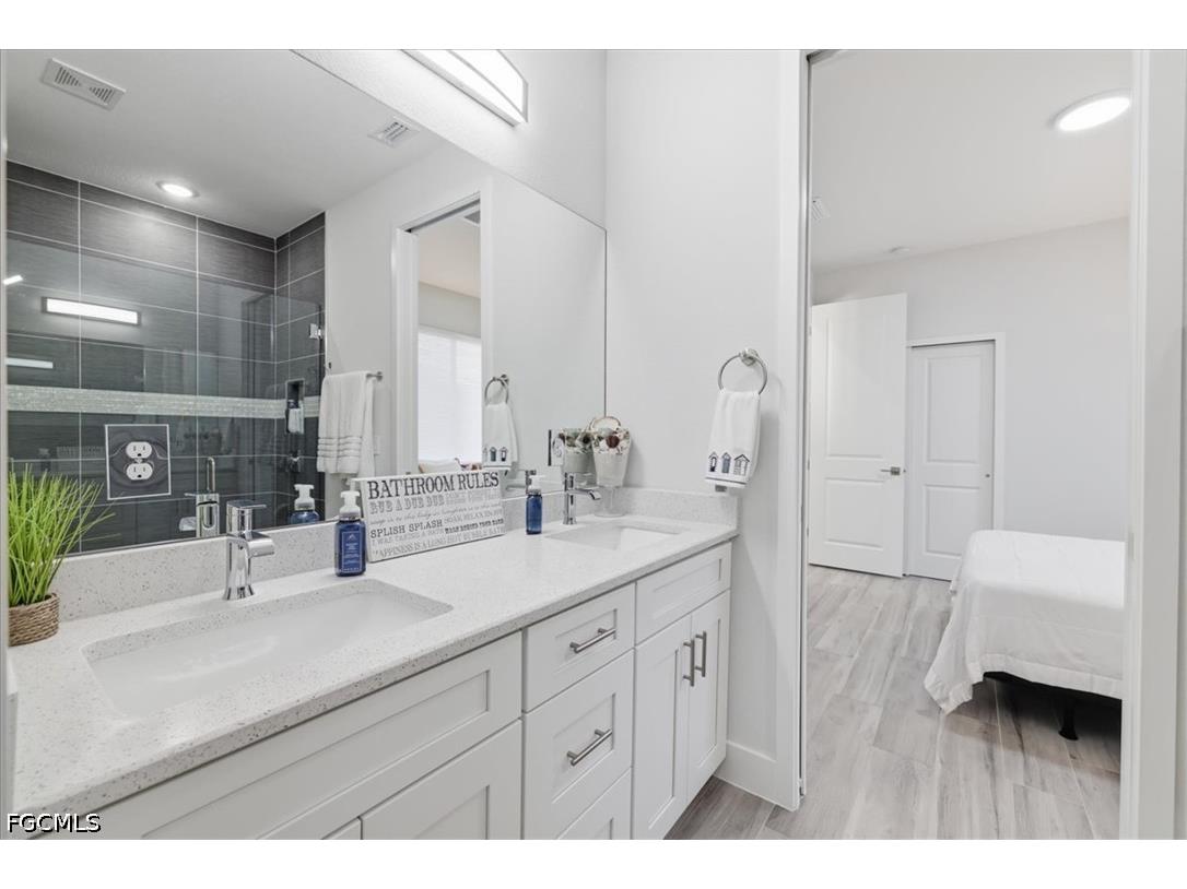 105 SW 36th Place Cape Coral FL 33991 2026020193 image9