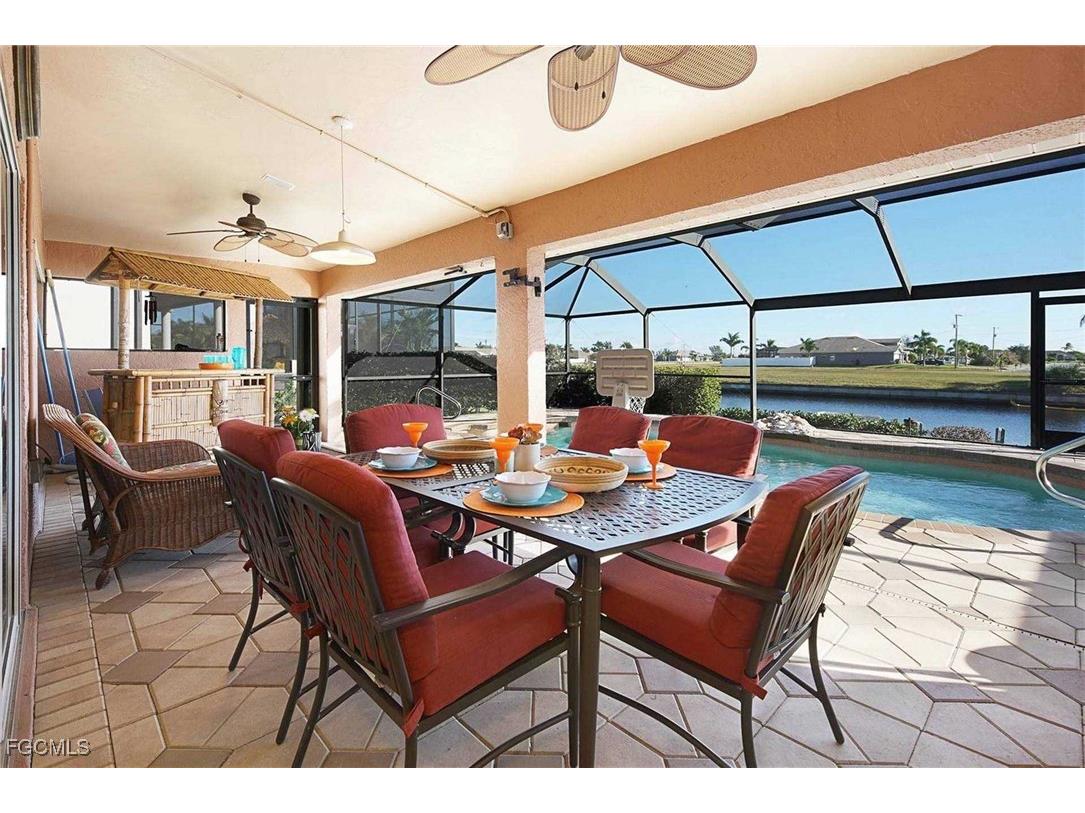 105 SW 39th Place Cape Coral FL 33991 2025009818 image2