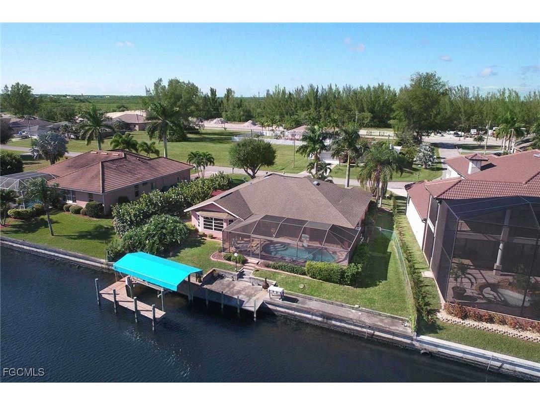 105 SW 39th Place Cape Coral FL 33991 2025009818 image3
