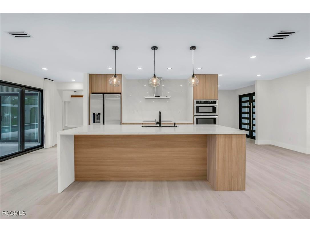 105 Sinclair Street SE Port Charlotte FL 33952 2025012090 image11