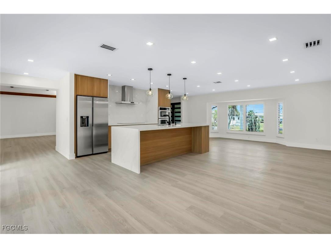 105 Sinclair Street SE Port Charlotte FL 33952 2025012090 image16