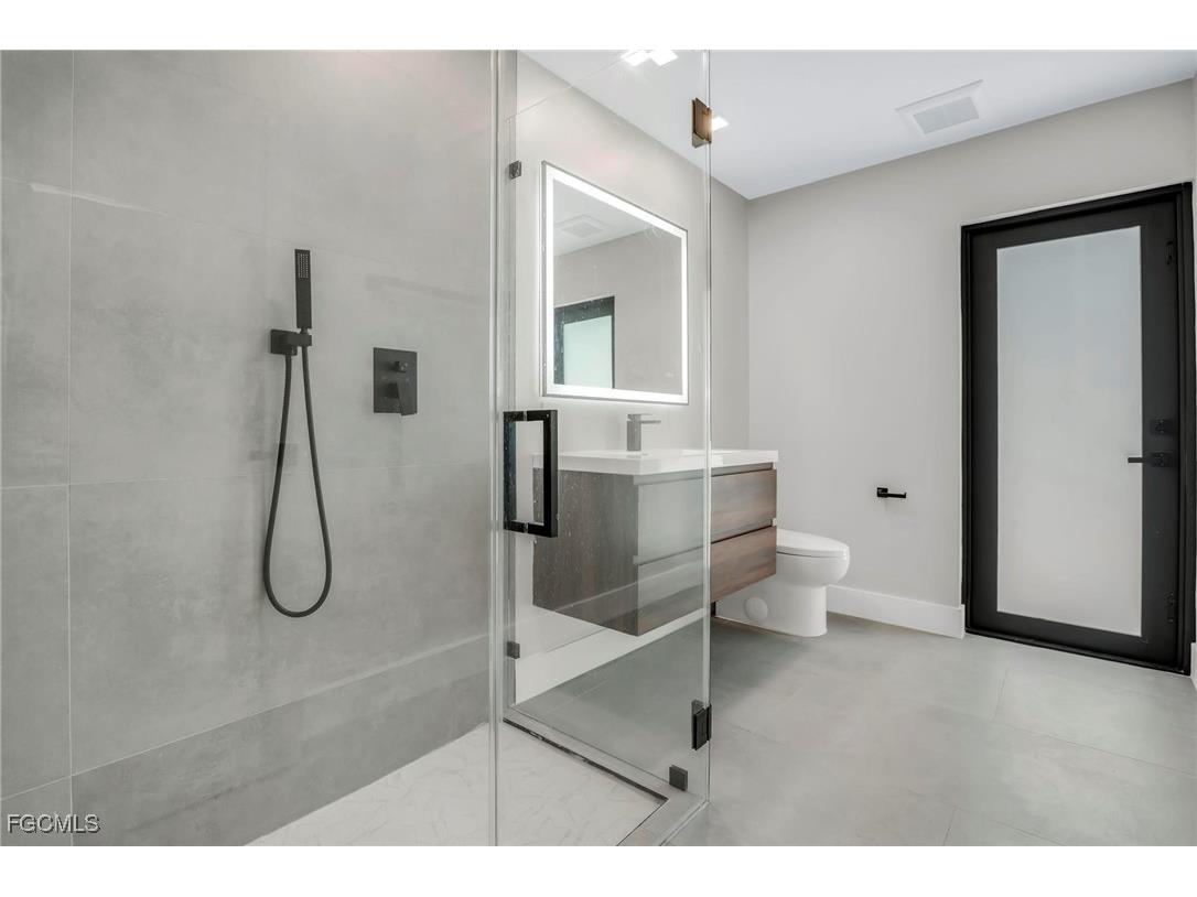 105 Sinclair Street SE Port Charlotte FL 33952 2025012090 image29