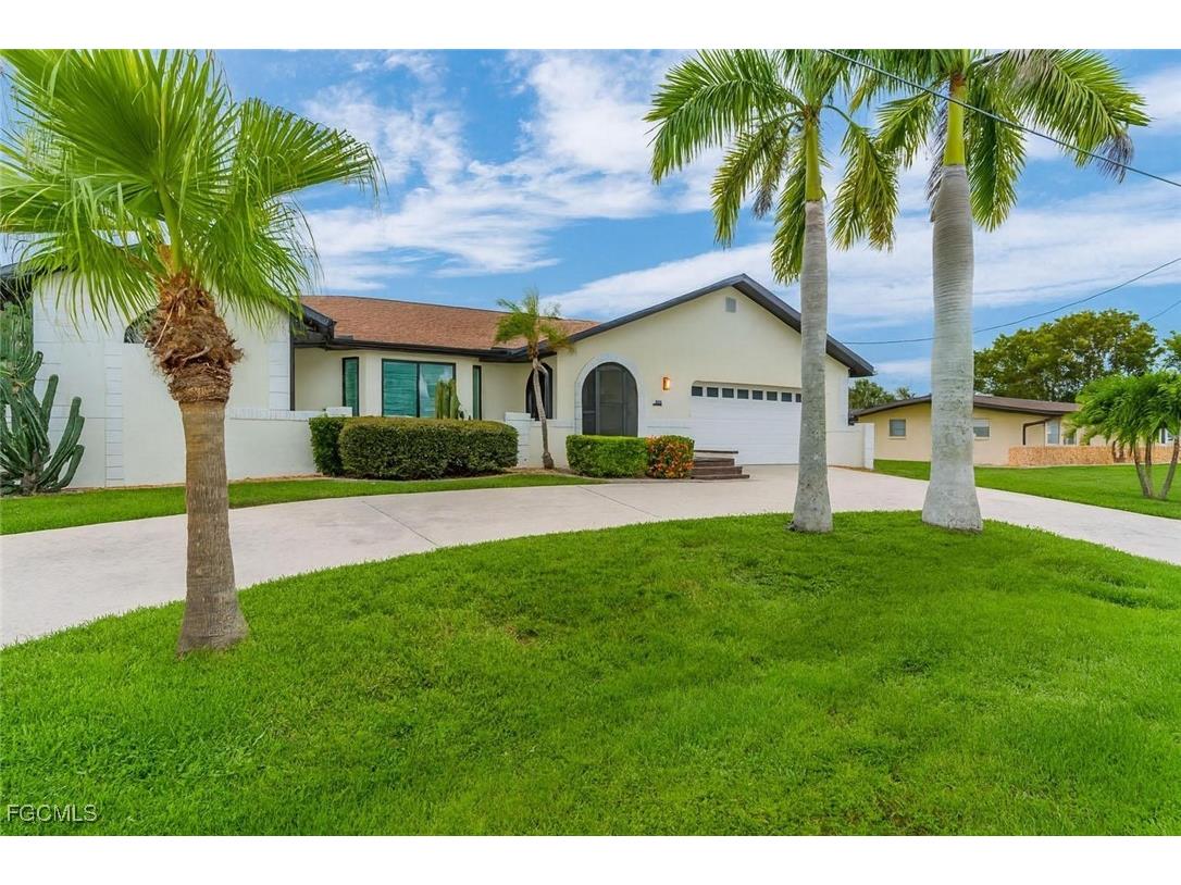 105 Sinclair Street SE Port Charlotte FL 33952 2025012090 image3