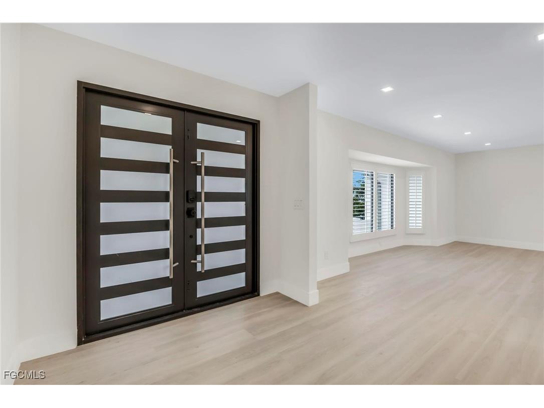 105 Sinclair Street SE Port Charlotte FL 33952 2025012090 image5