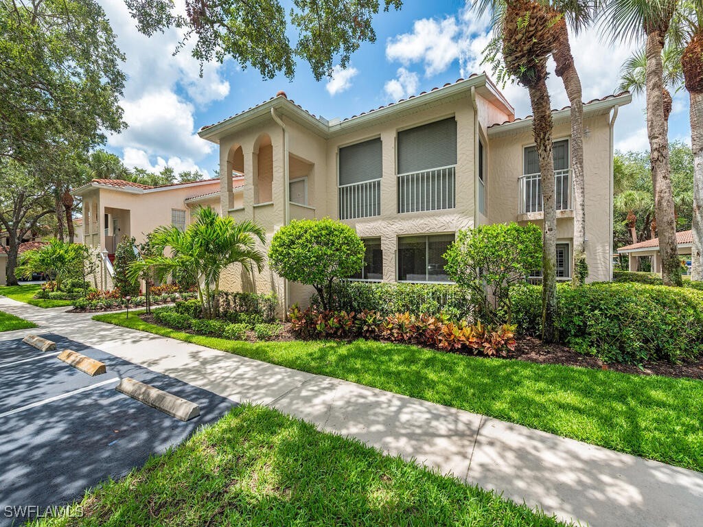 105 Tuscana Court #1002 Naples FL 34119 225050499 image1