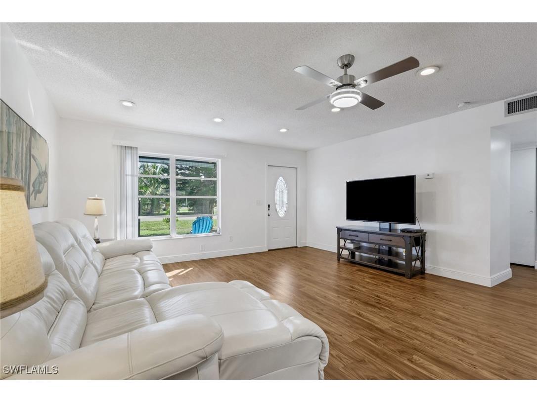 105 Valley Drive Bonita Springs FL 34134 225084943 image5