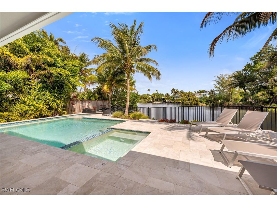 1050 11th Street N Naples FL 34102 225019576 image12