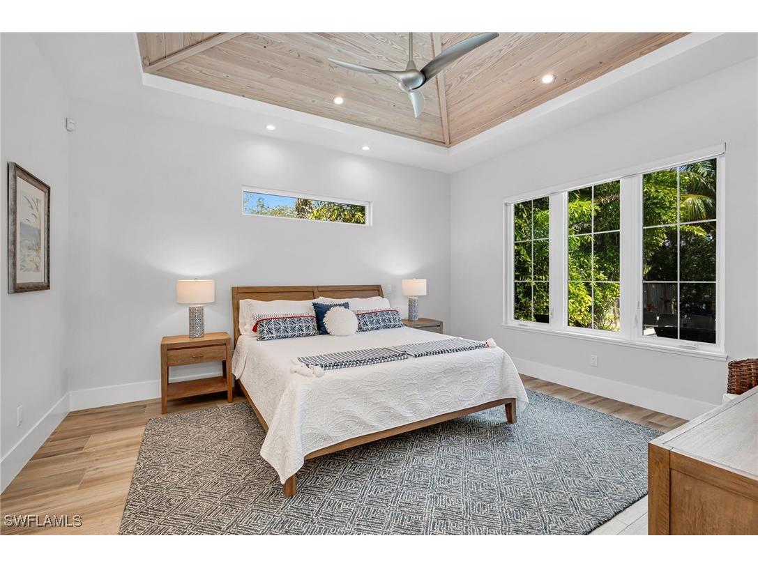 1050 11th Street N Naples FL 34102 225019576 image13