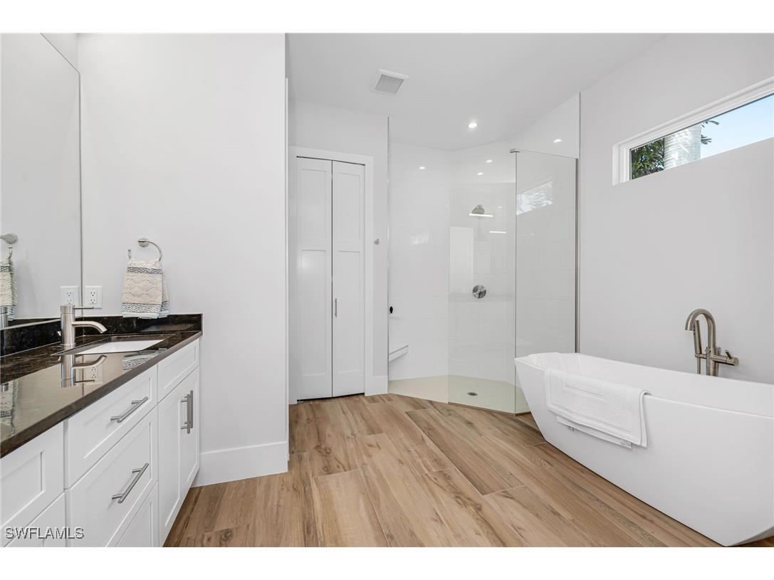 1050 11th Street N Naples FL 34102 225019576 image14