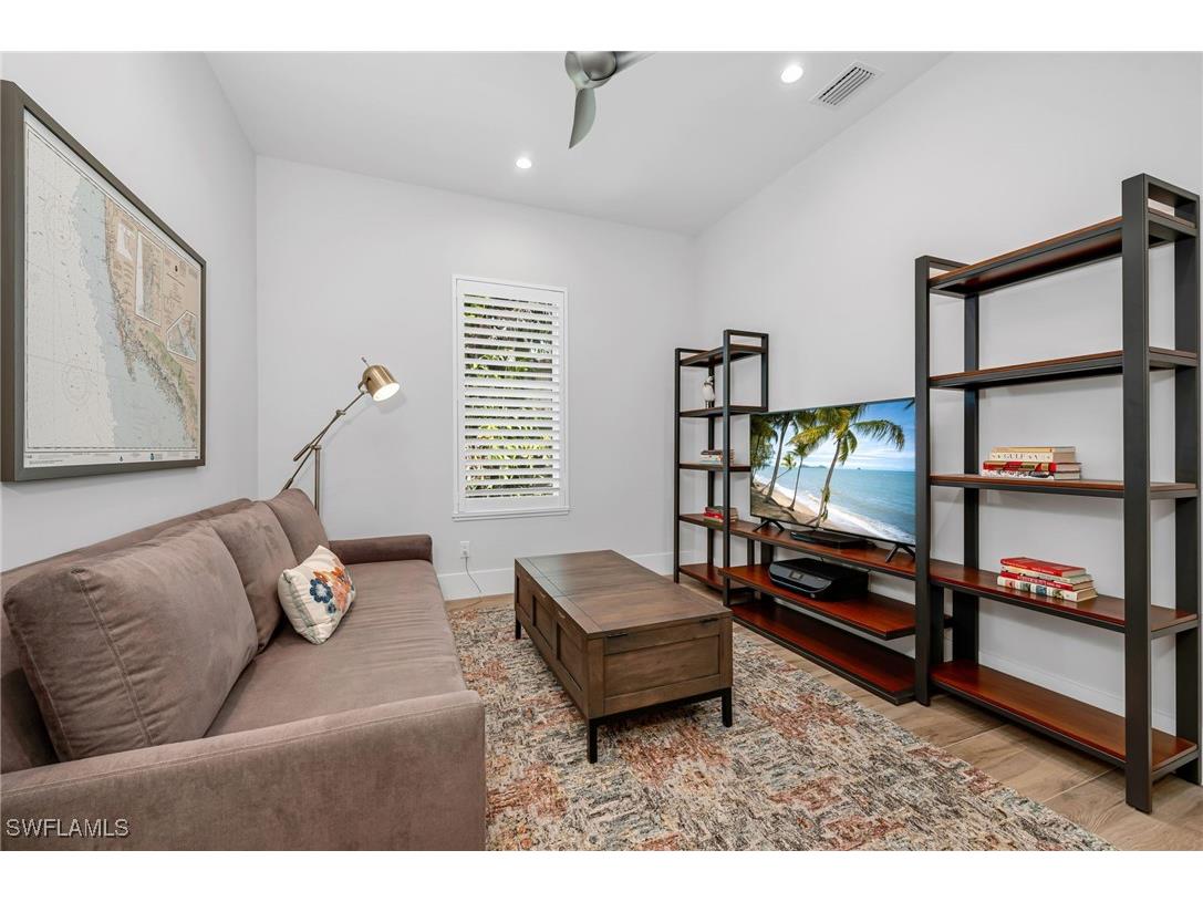 1050 11th Street N Naples FL 34102 225019576 image18