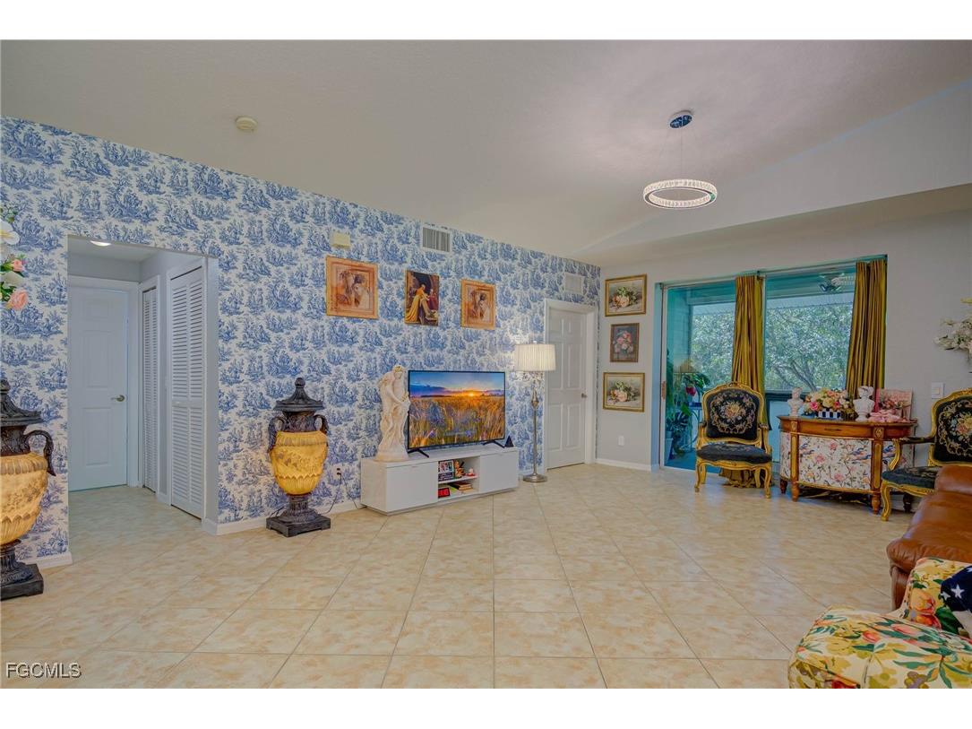 1050 Hancock Creek South Boulevard #203 Cape Coral FL 33909 2025017730 image3