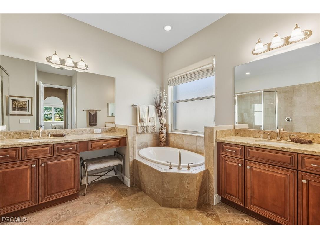 10507 Azzurra Drive Fort Myers FL 33913 2025018956 image18