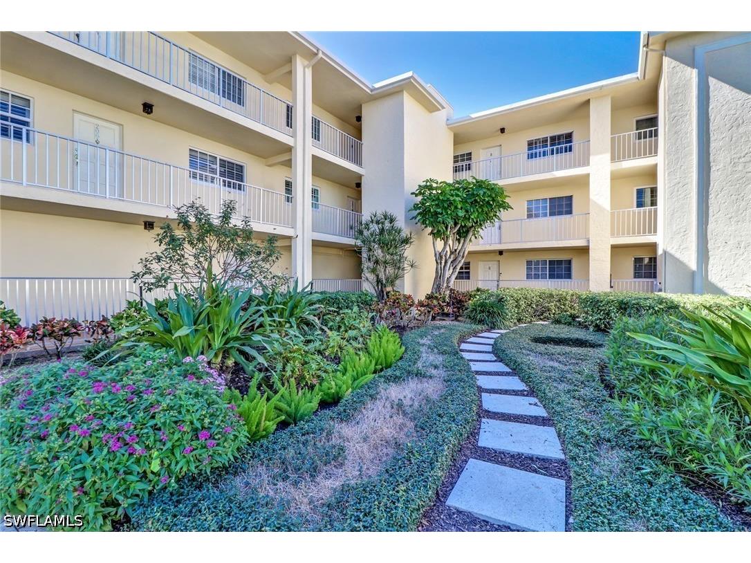1051 3rd Street S #301 Naples FL 34102 226017342 image3