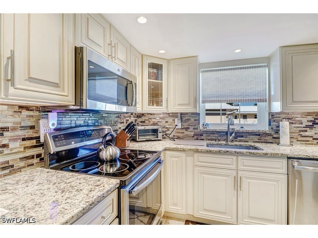 1051 3rd Street S #301 Naples FL 34102 226017342 image8