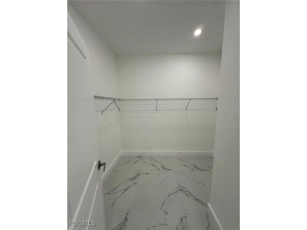 1051 Eisenhower Boulevard Lehigh Acres FL 33974 2025022769 image8