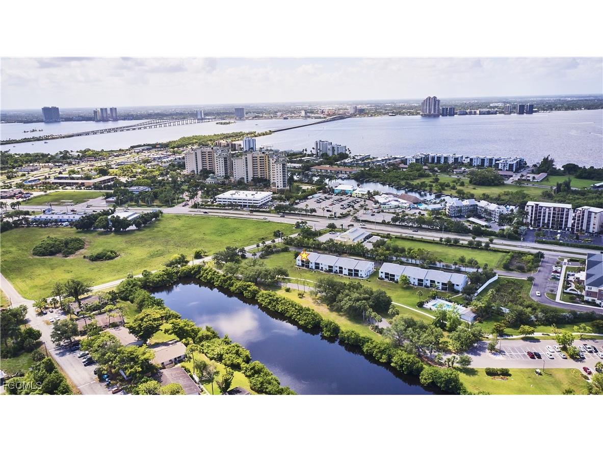 1051 Palm Avenue #117 North Fort Myers FL 33903 2025022685 image1