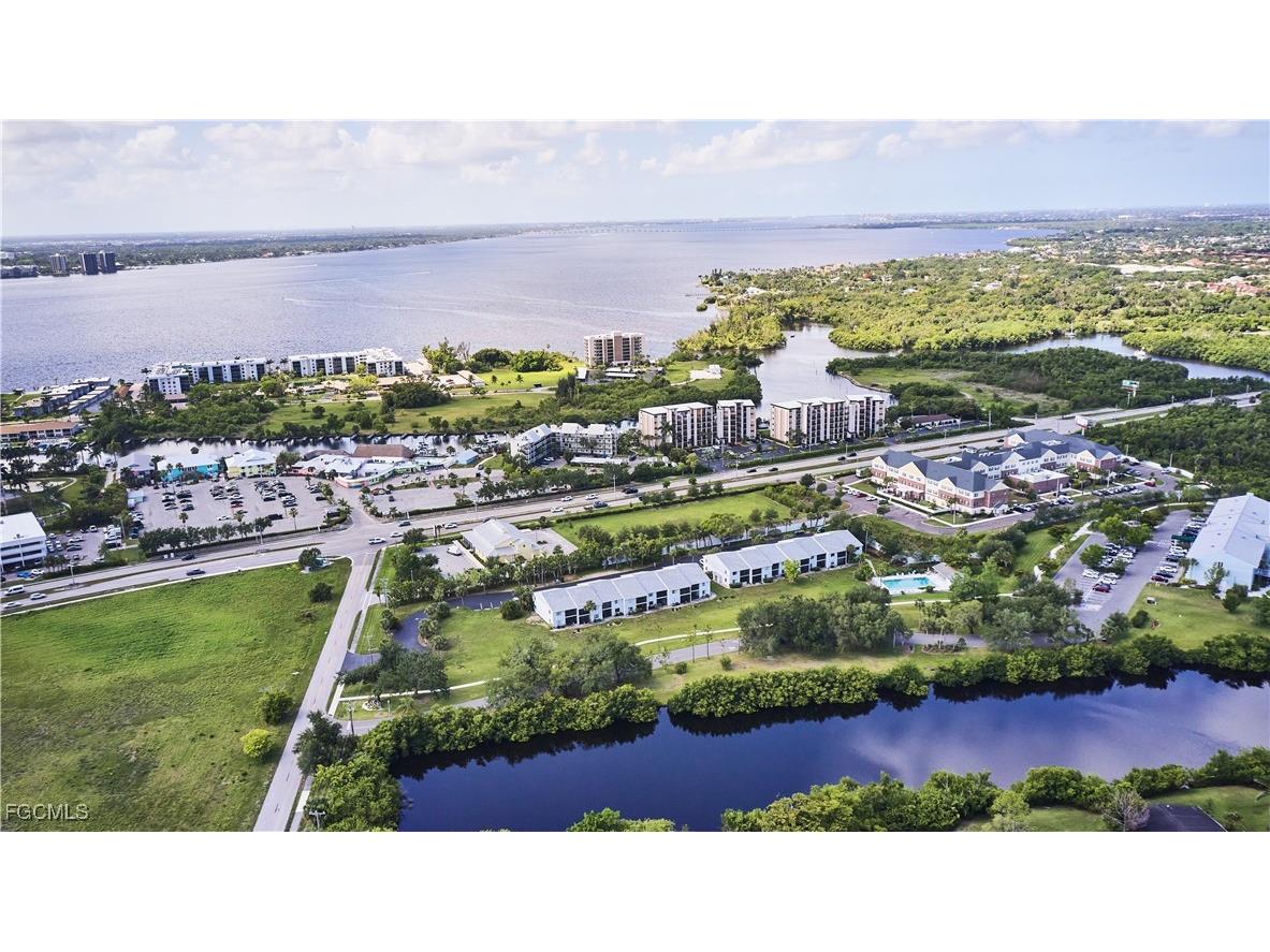1051 Palm Avenue #117 North Fort Myers FL 33903 2025022685 image2