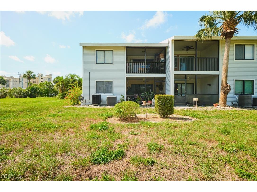 1051 Palm Avenue #117 North Fort Myers FL 33903 2025022685 image32