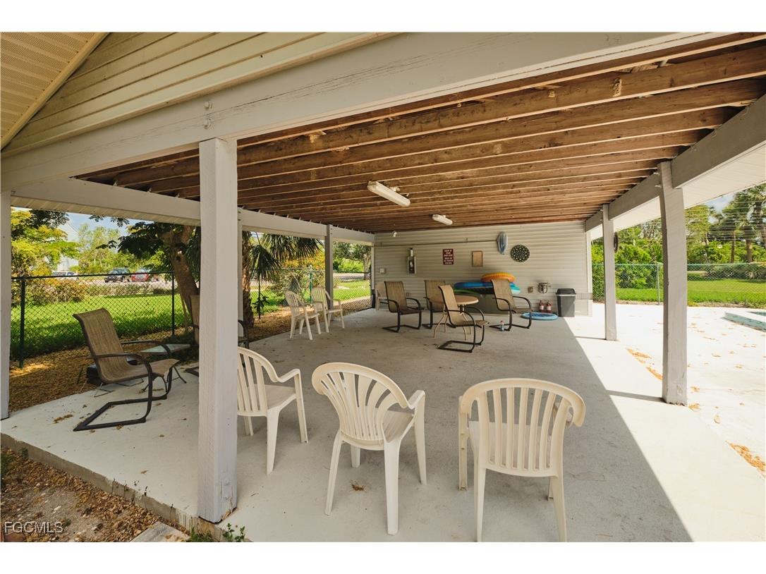 1051 Palm Avenue #117 North Fort Myers FL 33903 2025022685 image35
