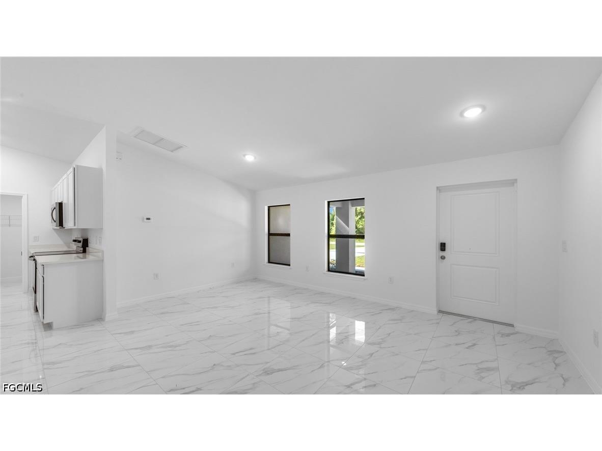 1051 Sentinela Boulevard Lehigh Acres FL 33974 2026027544 image3