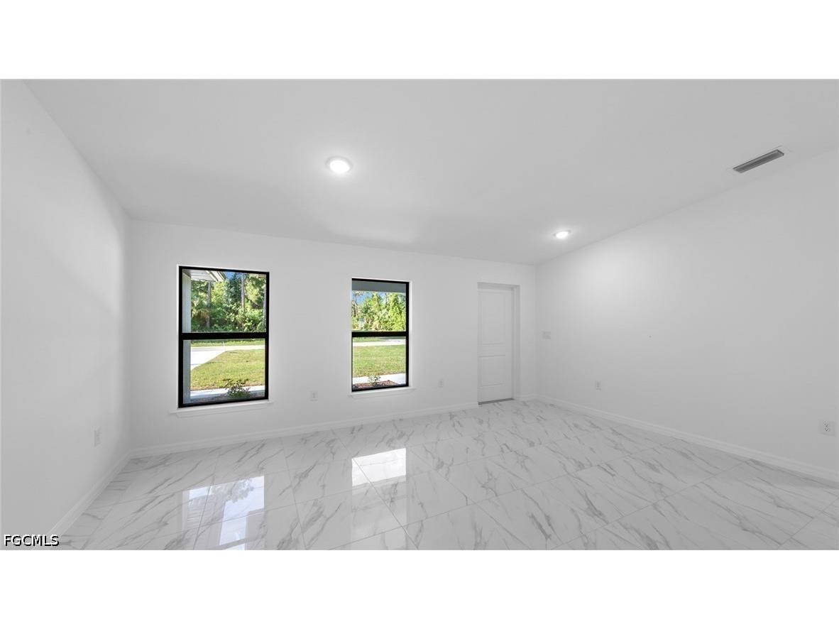 1051 Sentinela Boulevard Lehigh Acres FL 33974 2026027544 image4