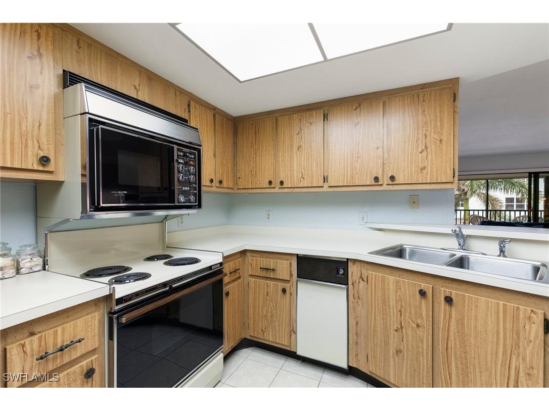 1051 Swallow Avenue #301 Marco Island FL 34145 225026931 image9