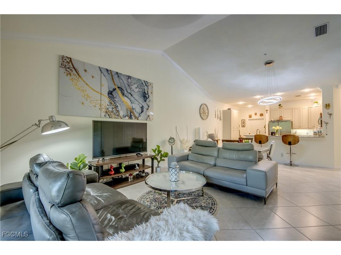 1051 Winding Pines Circle #203 Cape Coral FL 33909 2025015249 image3