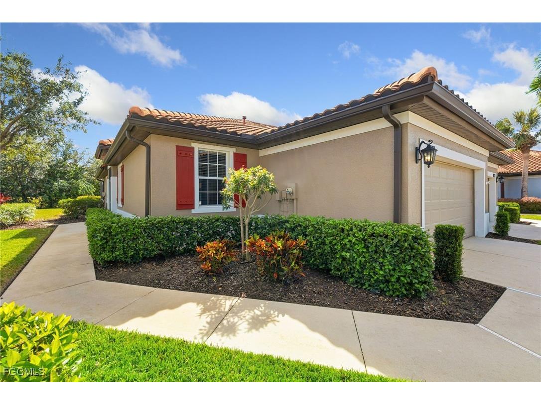 10521 Diamante Way Fort Myers FL 33913 2025021107 image3