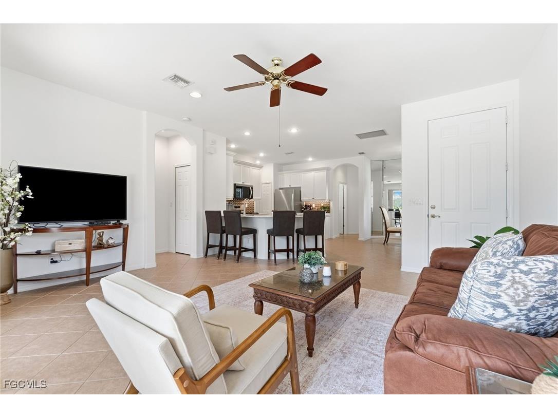 10521 Diamante Way Fort Myers FL 33913 2025021107 image5