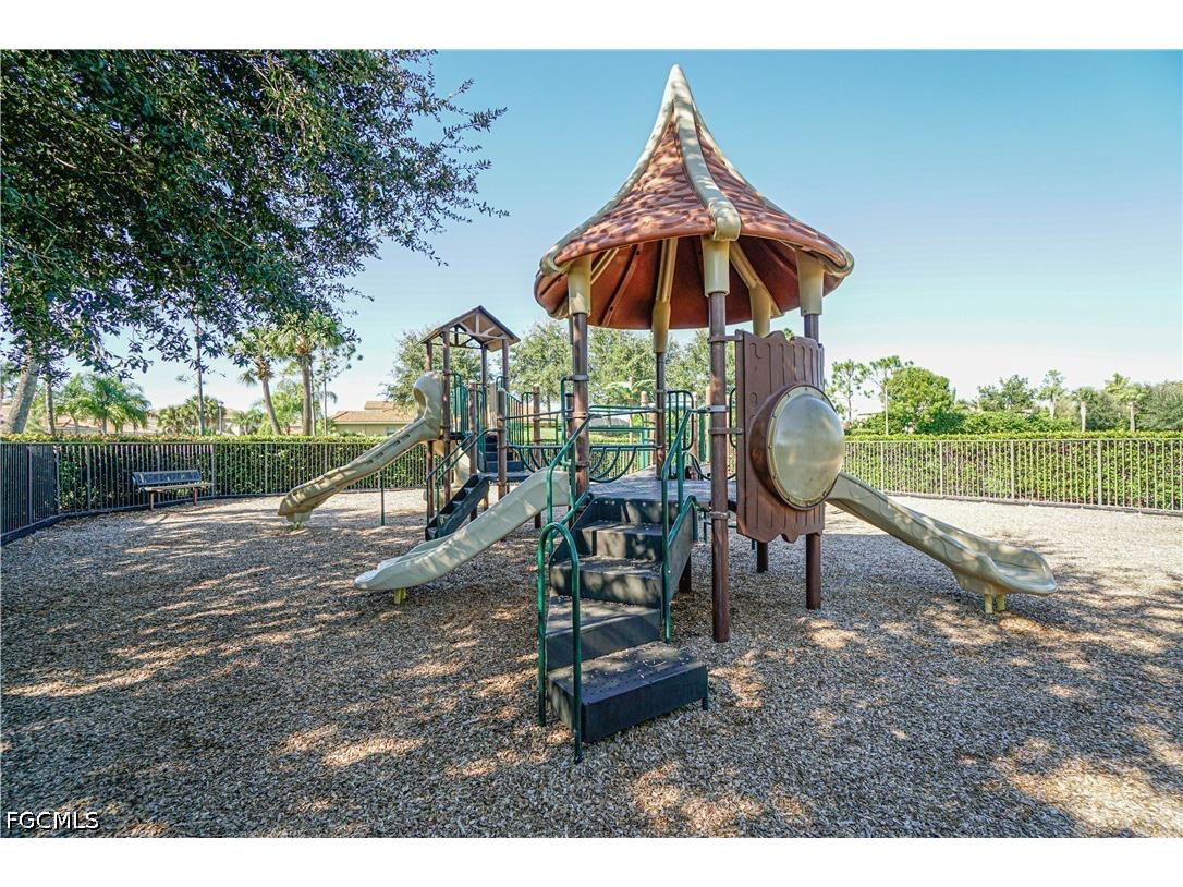 10523 Carolina Willow Drive Fort Myers FL 33913 2026019004 image27