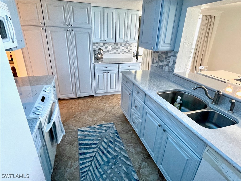 10525 Gulf Shore Drive #251 Naples FL 34108 225071578 image31