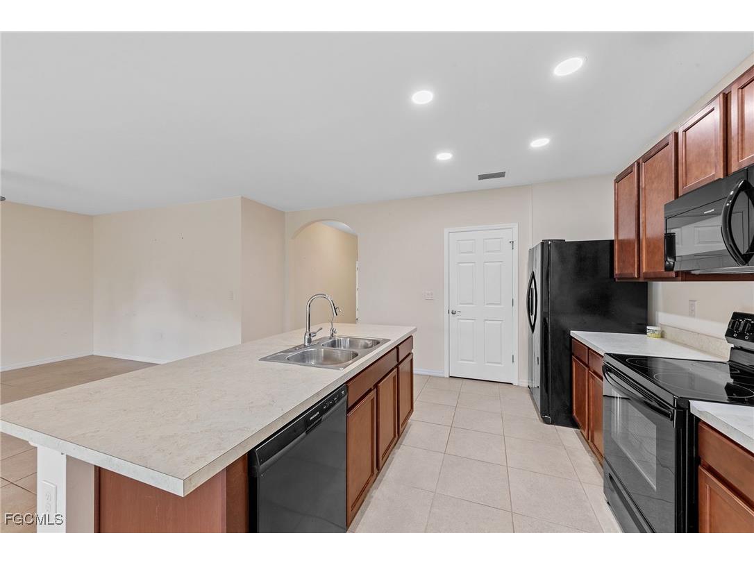 10528 Canal Brook Lane Lehigh Acres FL 33936 2025025333 image12