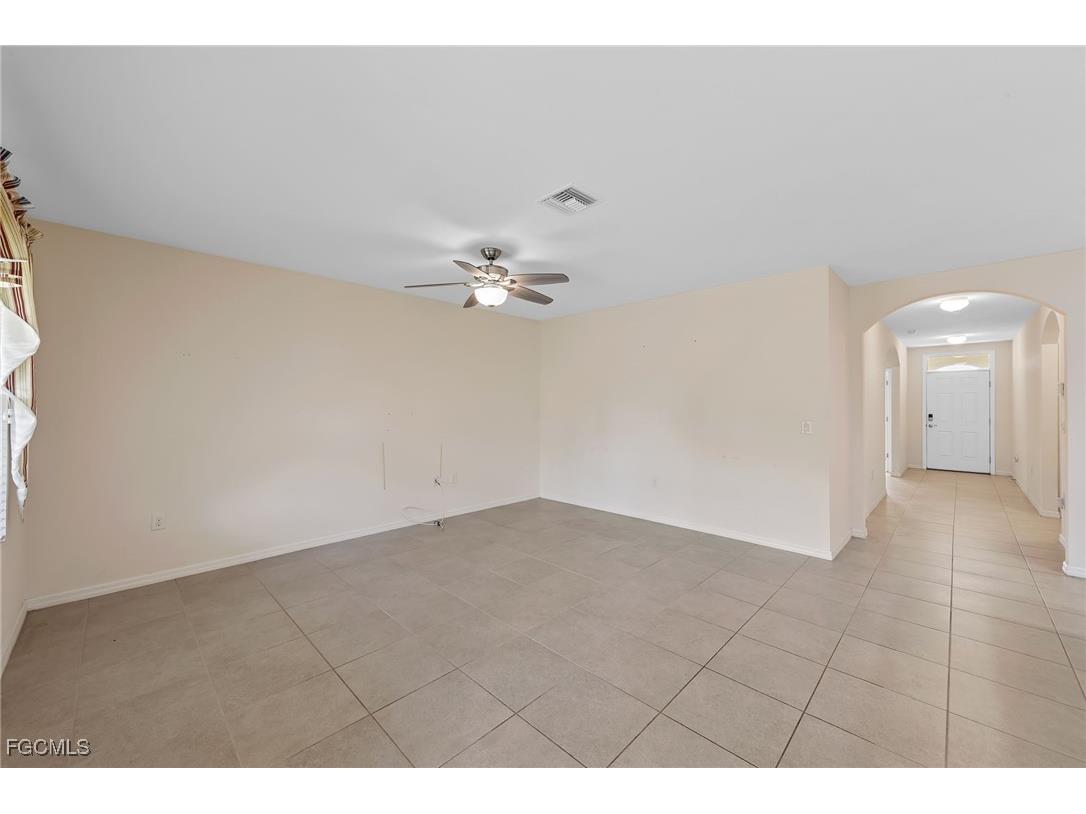 10528 Canal Brook Lane Lehigh Acres FL 33936 2025025333 image6