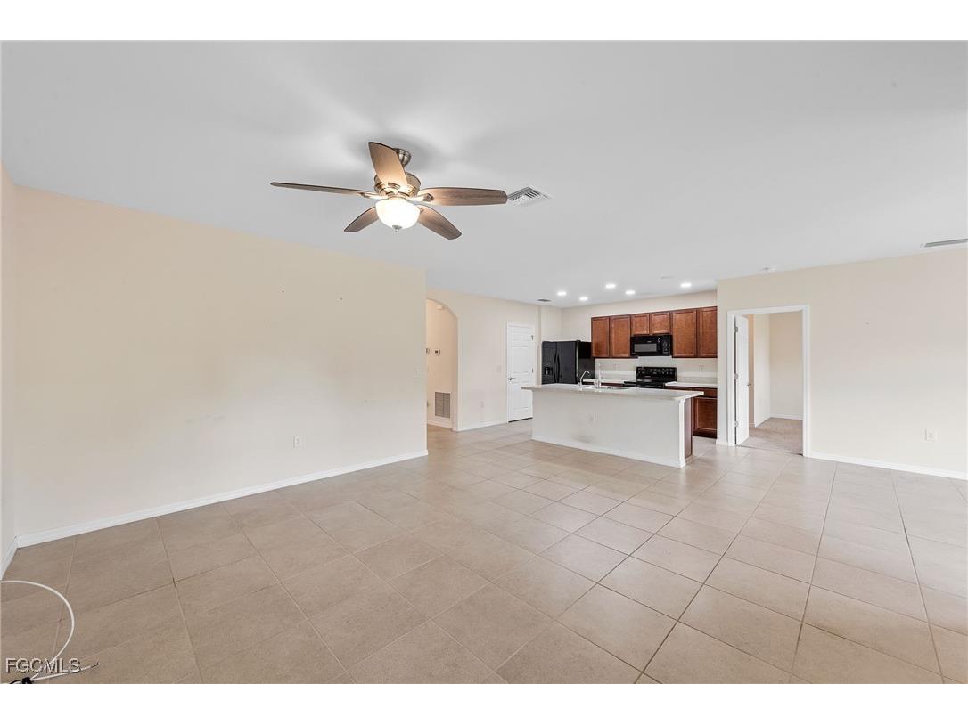 10528 Canal Brook Lane Lehigh Acres FL 33936 2025025333 image7