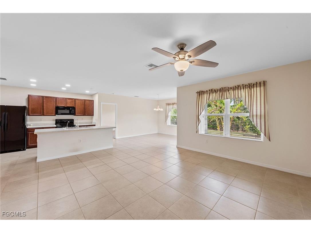 10528 Canal Brook Lane Lehigh Acres FL 33936 2025025333 image8