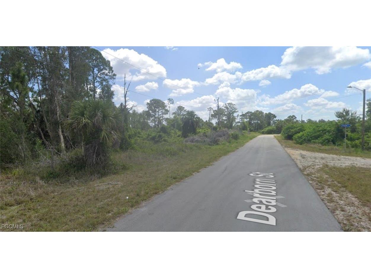 1053 Dearborn Street Lehigh Acres FL 33974 2025024697 image4