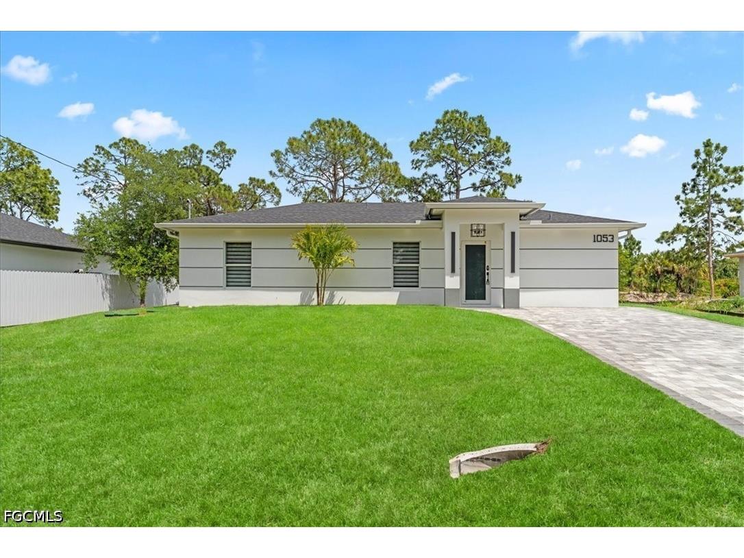 1053 Joponica Avenue S Lehigh Acres FL 33974 2026018251 image3
