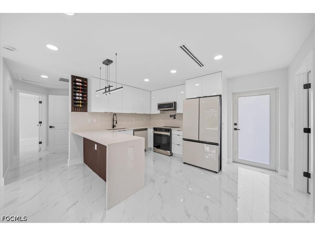 1053 Joponica Avenue S Lehigh Acres FL 33974 2026018251 image7