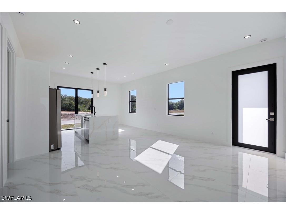 1053 Marine Avenue S Lehigh Acres FL 33976 226012831 image3