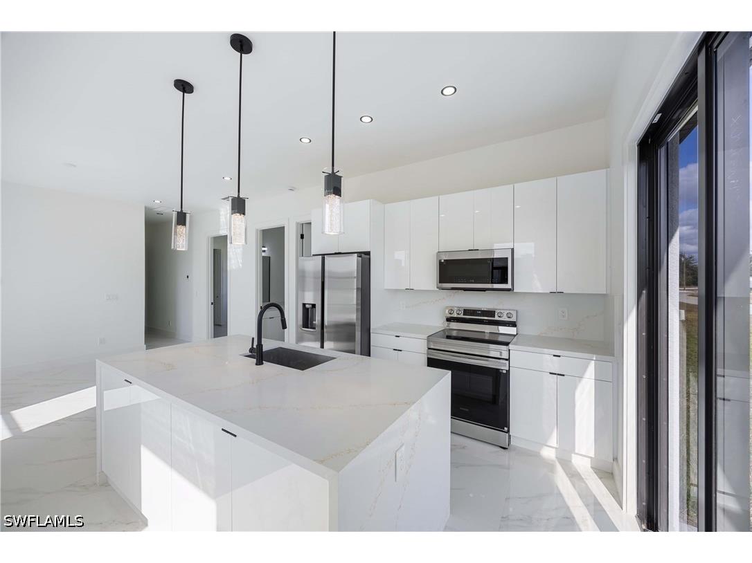 1053 Marine Avenue S Lehigh Acres FL 33976 226012831 image8