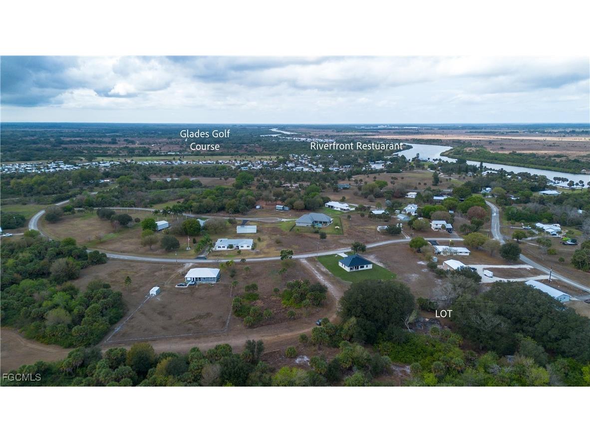 1053 Right Side Road Moore Haven FL 33471 2026004796 image1