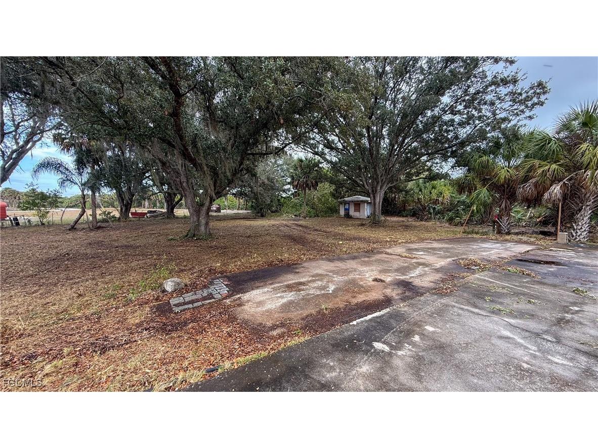 1053 Right Side Road Moore Haven FL 33471 2026004796 image4