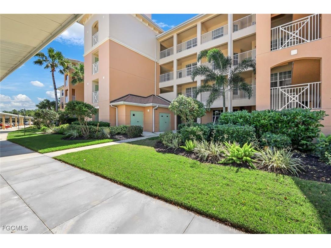10530 Amiata Way #105 Fort Myers FL 33913 2025018263 image2