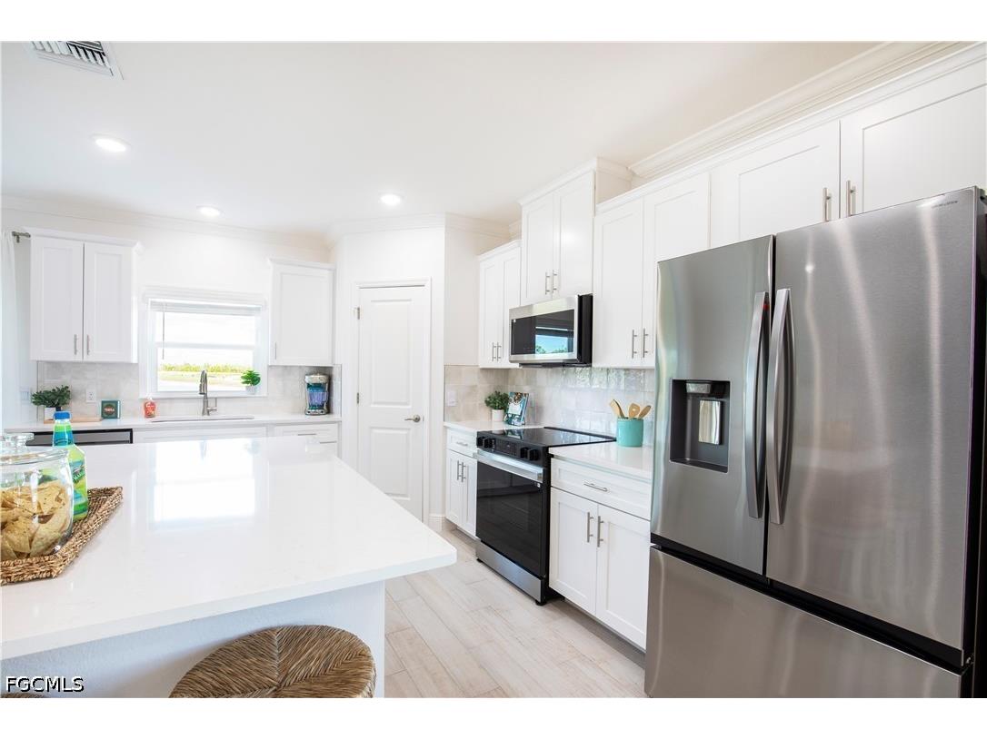 10530 Fountain Palm Circle Bokeelia FL 33922 2026014570 image6