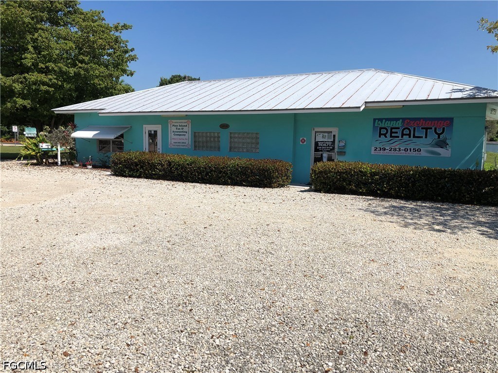 10530 Stringfellow Road Bokeelia FL 33922 2026020981 image1